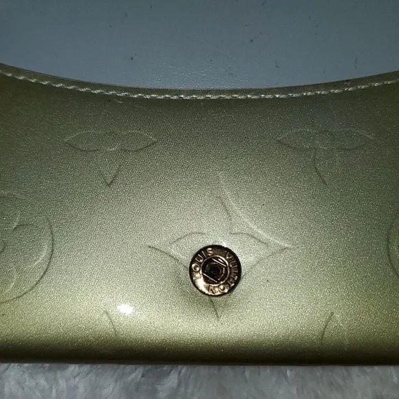 Louis Vuitton Vernis Compact Double Sided Wallet - Picture 10 of 14